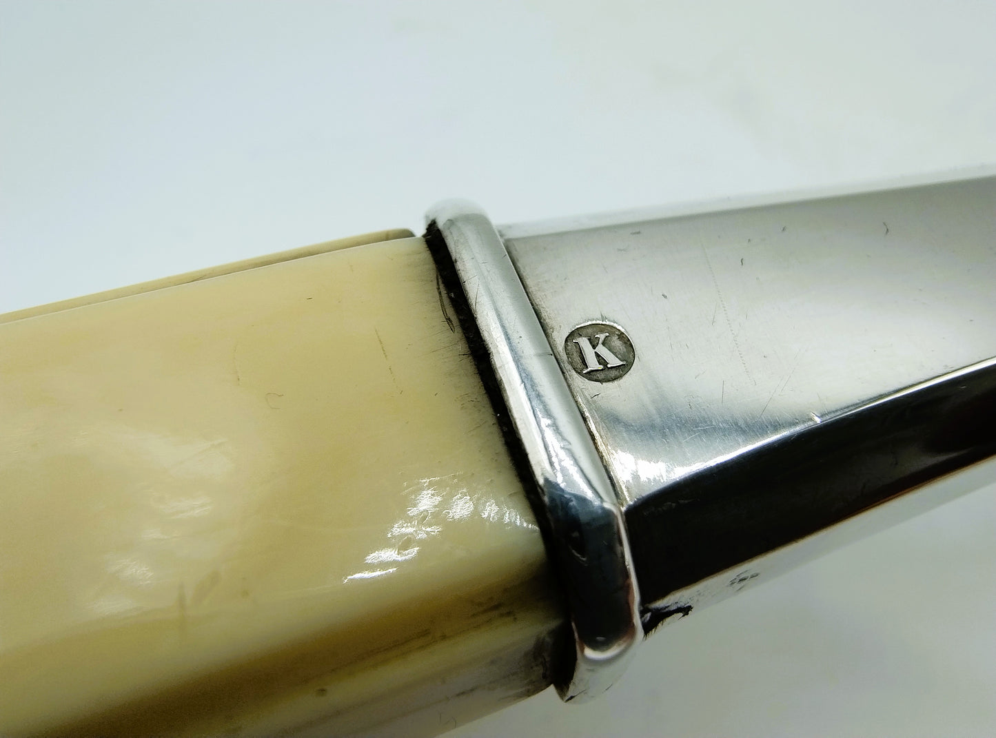 Silver fish slice with bone handle, H.F. Koen, Amsterdam, 1844
