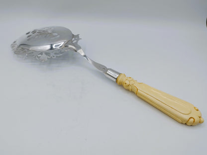 Silver fish slice, N.S. Visser and Co, 's-Hertogenbosch, 1868