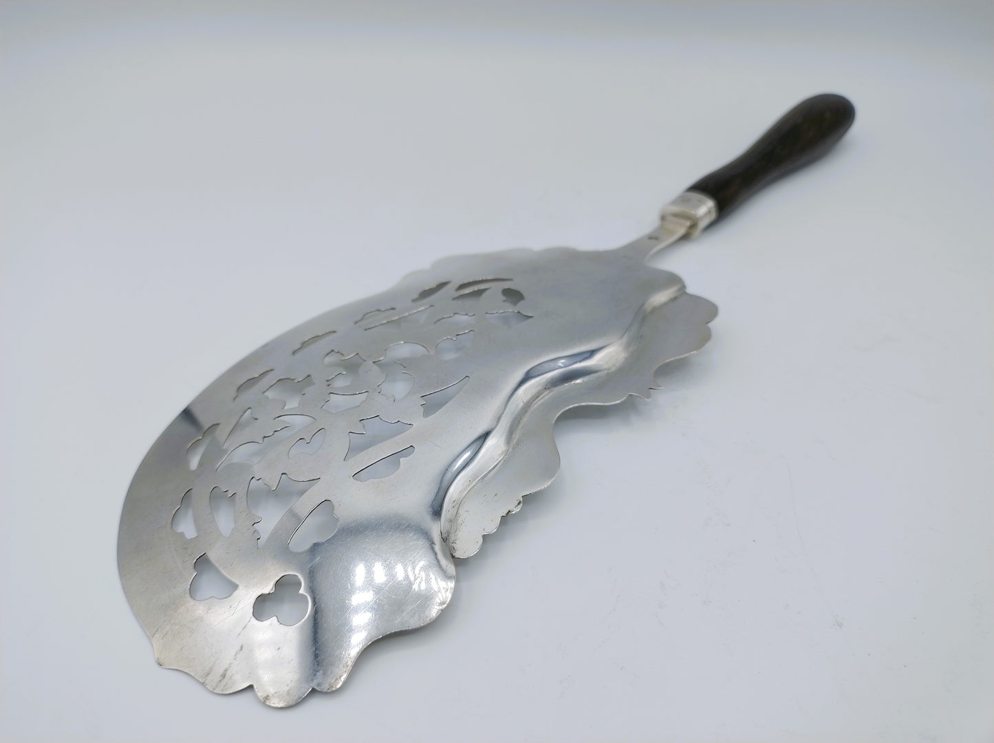 Silver fish slice, G. Grevink, Amsterdam, 1858