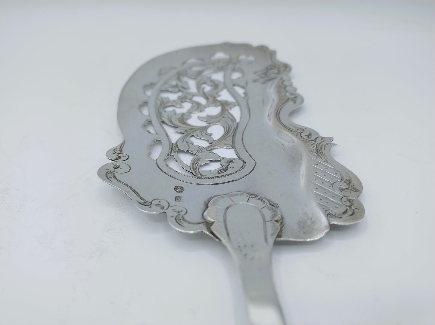 Silver fish slice, G. Grevink, Amsterdam, 1858