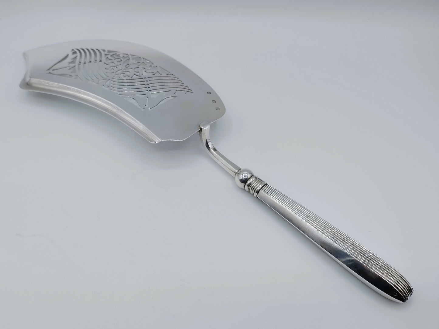 Silver fish slice, P.G. Petersen, Amsterdam, 1825