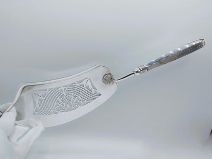 Silver fish slice, P.G. Petersen, Amsterdam, 1825
