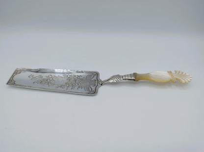 Silver cake server, J.H.A. Rudolphs, Altona, c. 1850