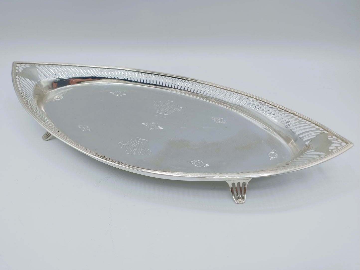 Silver oval dish, J. de Pater, Rotterdam, 1814