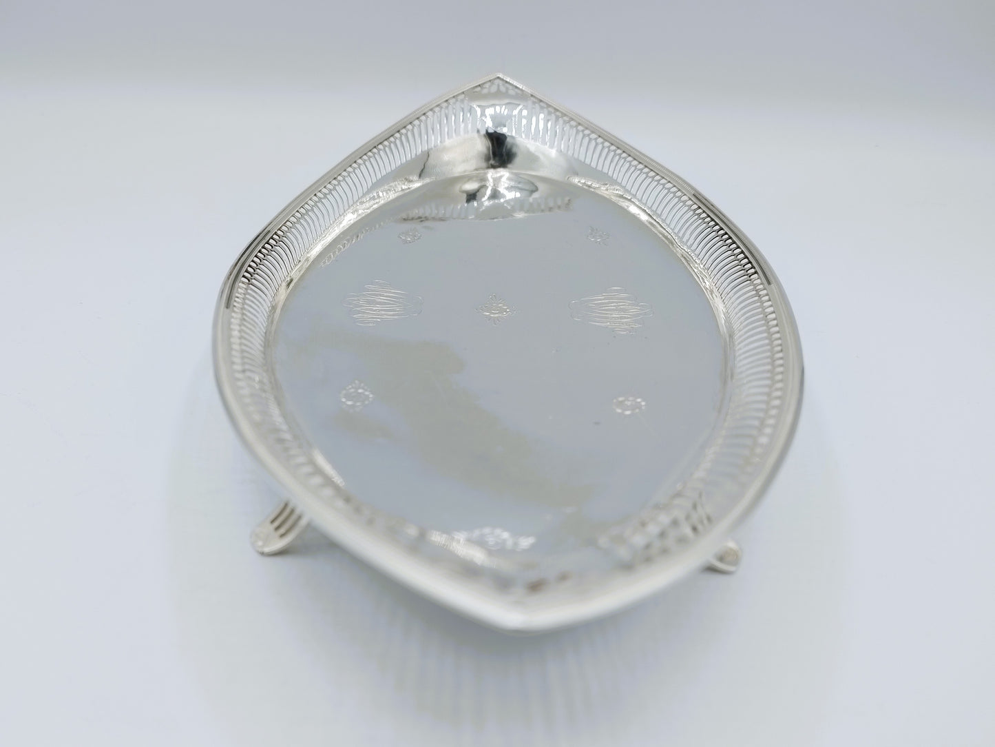 Silver oval dish, J. de Pater, Rotterdam, 1814