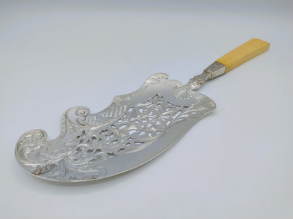 Silver fish slice, J.H. Schouten, Amsterdam, 1849