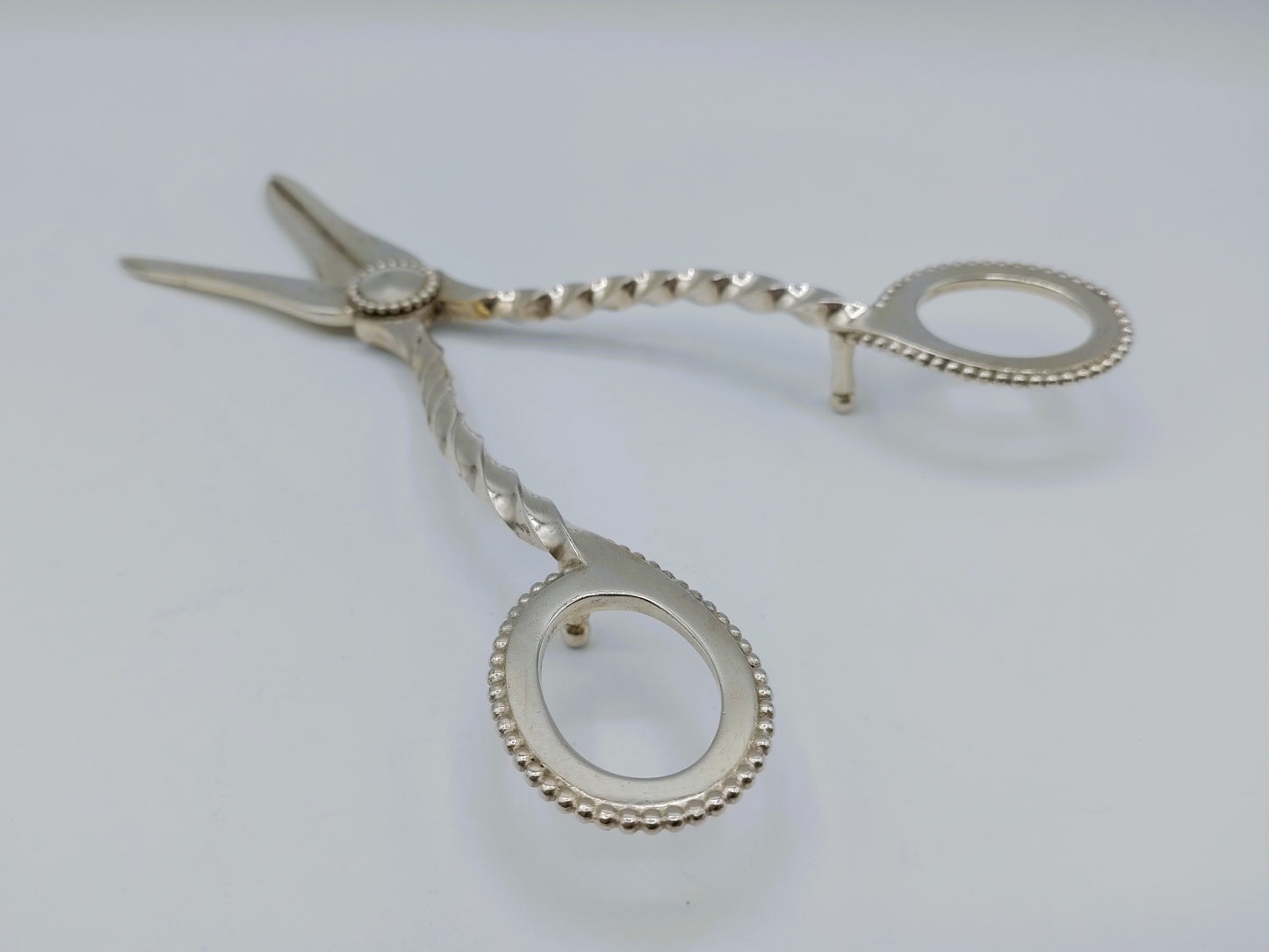 Silver grape scissors, J.M. van Kempen en Zn, Voorschoten, 1888