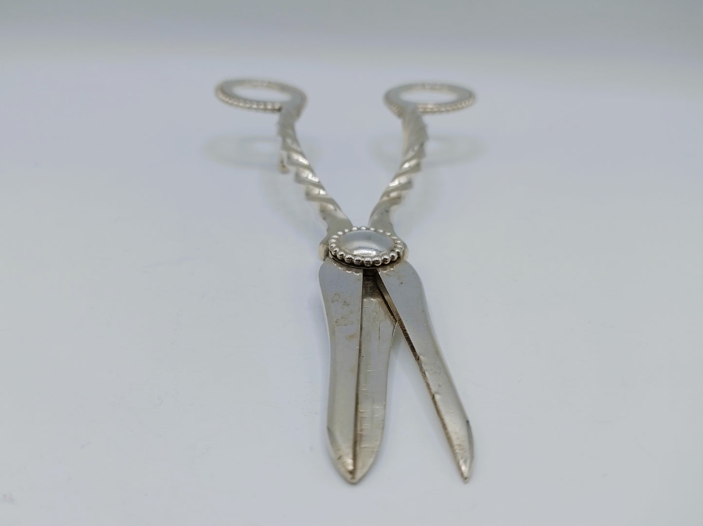 Silver grape scissors, J.M. van Kempen en Zn, Voorschoten, 1888