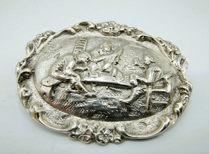 Silver brooch with Old Dutch decor, B.W. van Eldik, Zutphen