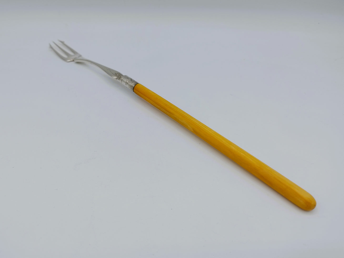 Silver oyster fork, A. Kuylenburg Pzn widow, Schoonhoven, 1884