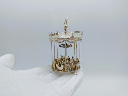 Zilveren miniatuur draaimolen, J. van Dijk, Hoorn, 1909