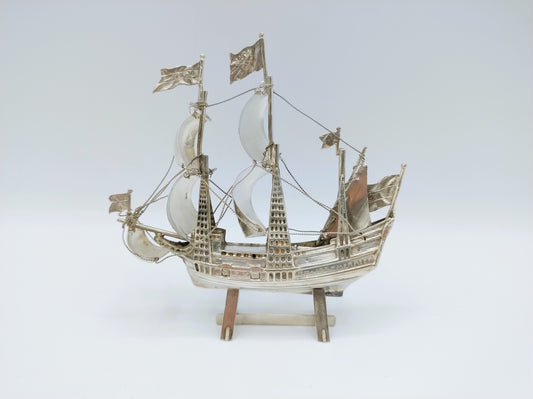 Zilveren miniatuur VOC schip 'de halve Maen', Zaanlandse Zilversmederij, 1926