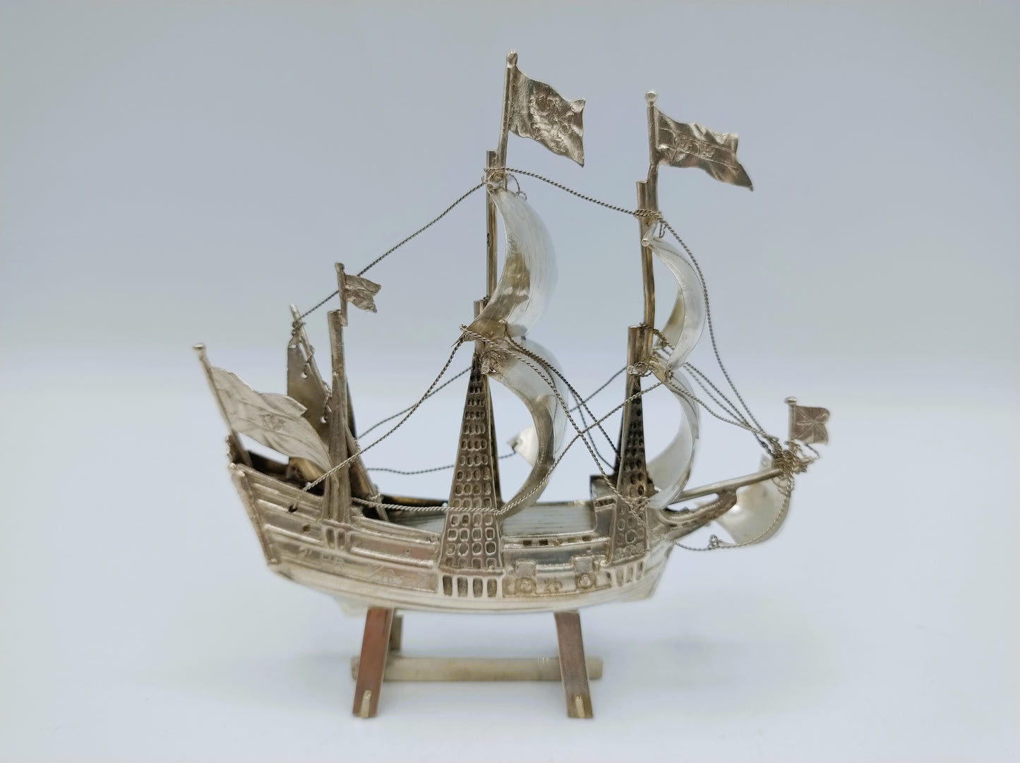 Zilveren miniatuur VOC schip 'de halve Maen', Zaanlandse Zilversmederij, 1926