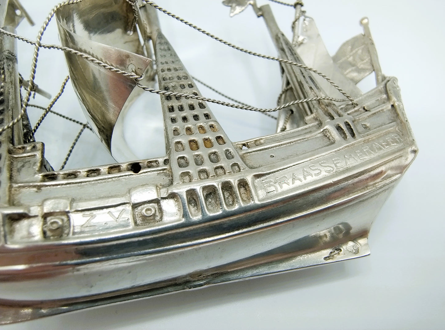 Zilveren miniatuur VOC schip 'de halve Maen', Zaanlandse Zilversmederij, 1926