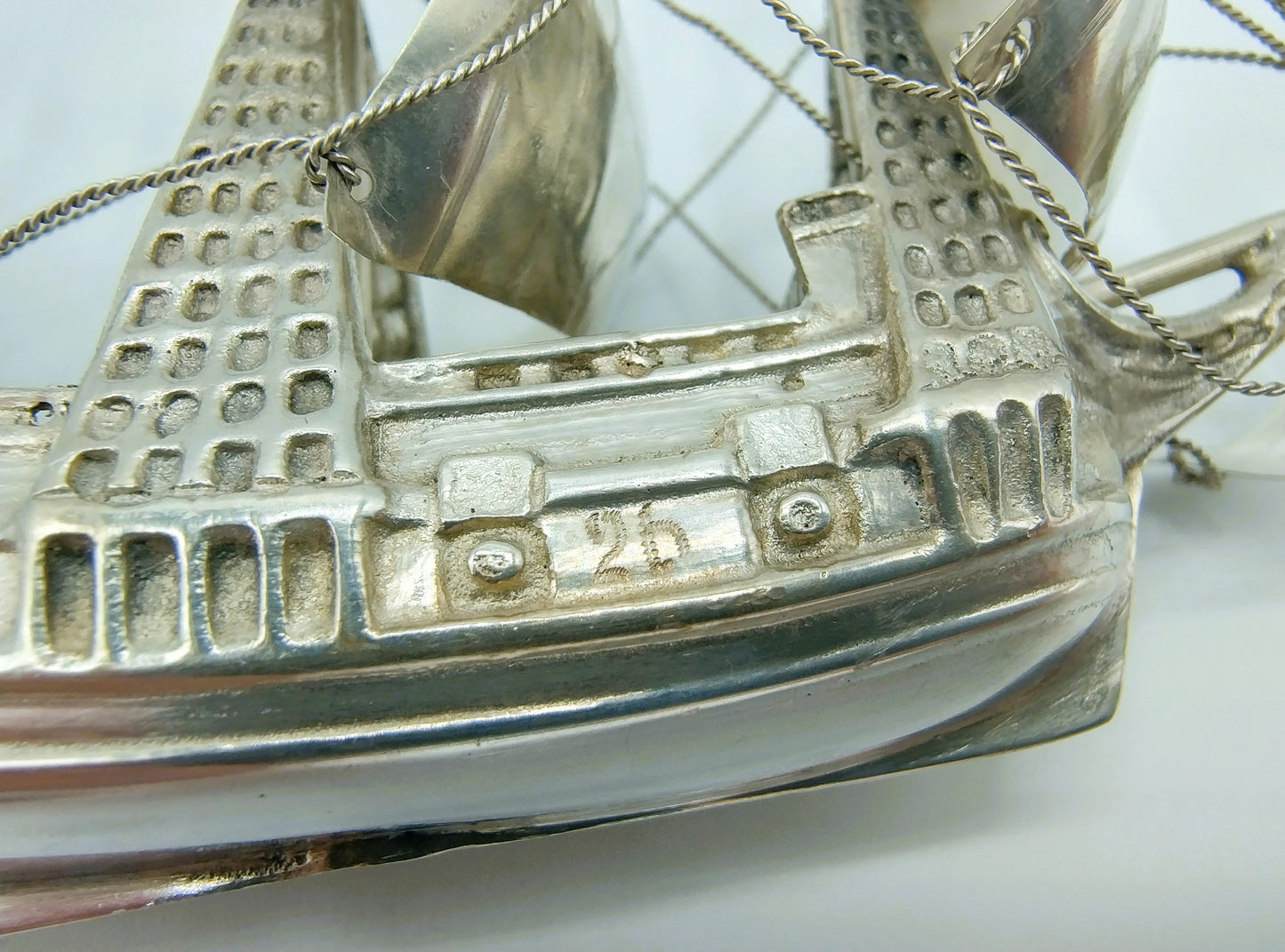 Zilveren miniatuur VOC schip 'de halve Maen', Zaanlandse Zilversmederij, 1926