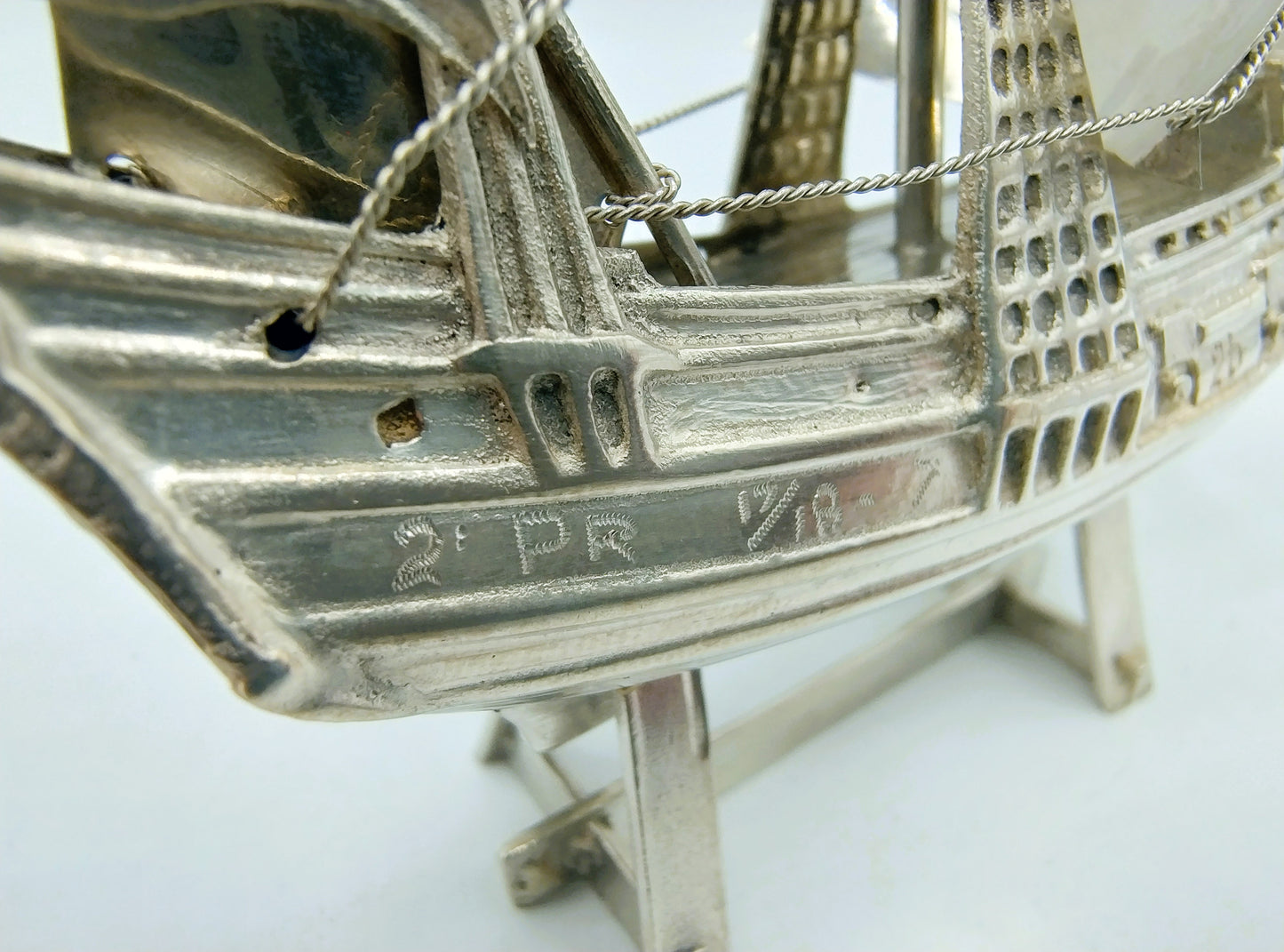 Zilveren miniatuur VOC schip 'de halve Maen', Zaanlandse Zilversmederij, 1926