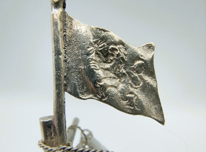 Zilveren miniatuur VOC schip 'de halve Maen', Zaanlandse Zilversmederij, 1926