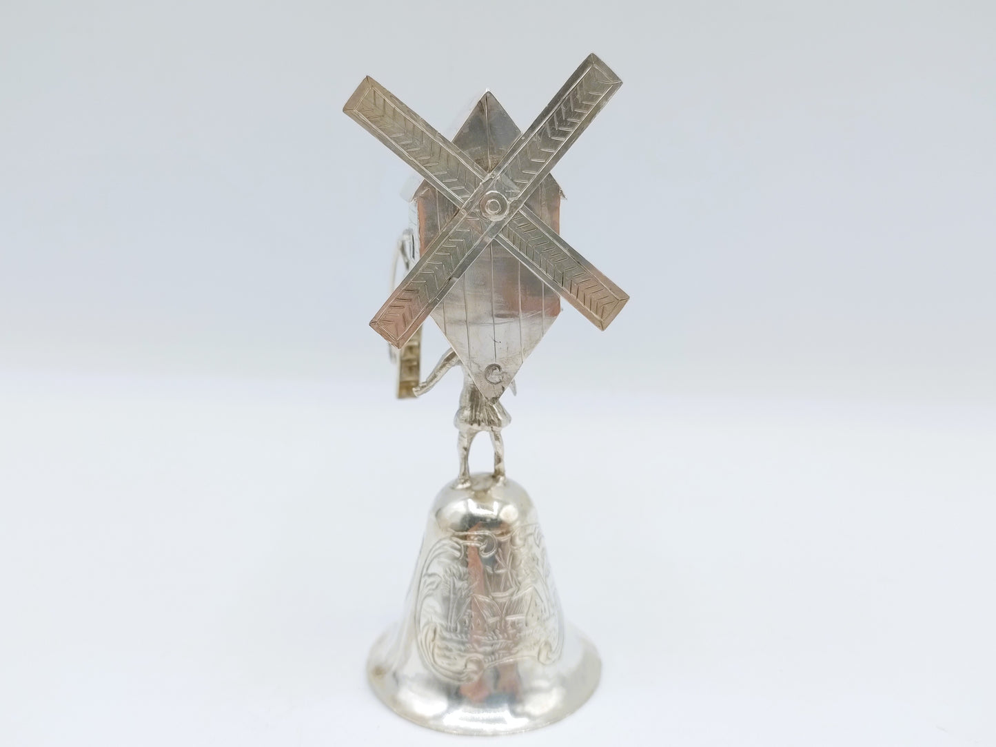 Zilveren miniatuur molenbeker, Alkmaar, 1911