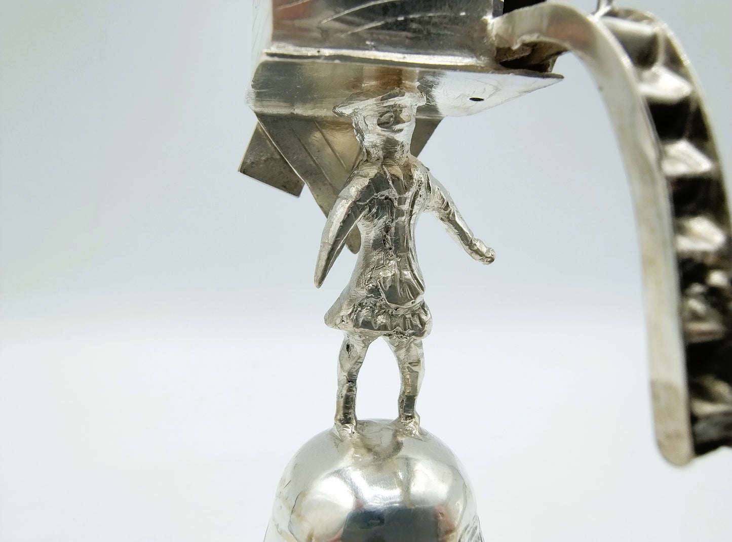 Zilveren miniatuur molenbeker, Alkmaar, 1911