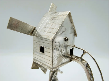 Zilveren miniatuur molenbeker, Alkmaar, 1911