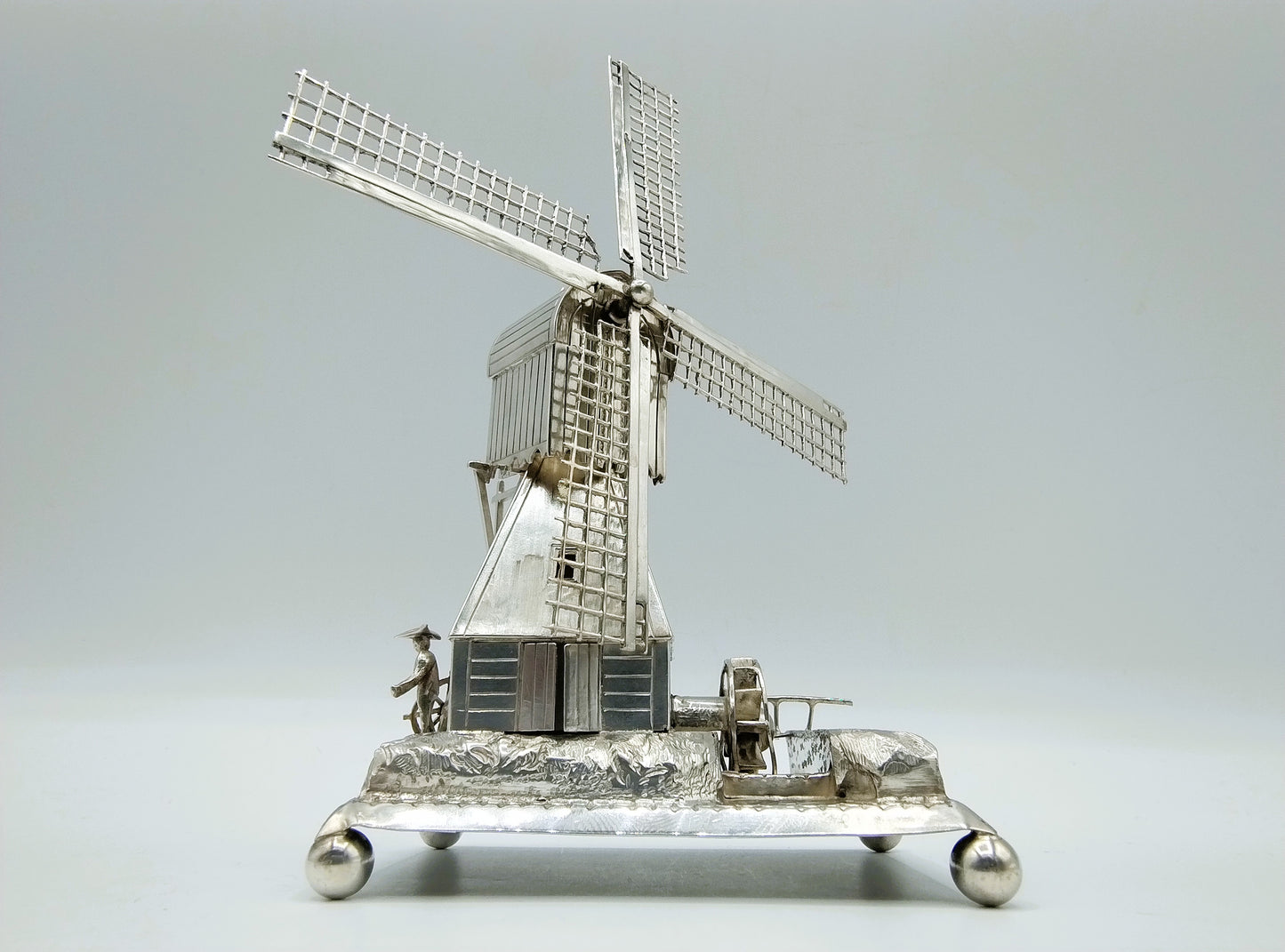 Zilveren miniatuur molen, J. van Straten & Co,  Hoorn, 1910