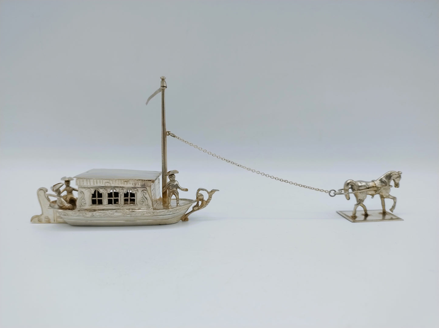 Zilveren miniatuur trekschuit met paard, Alkmaar, 1905