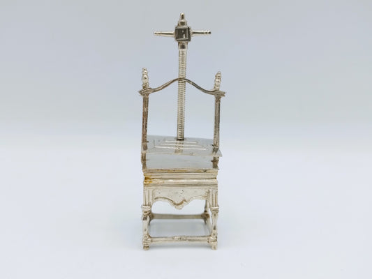 Zilveren miniatuur linnenpers, 19e eeuws