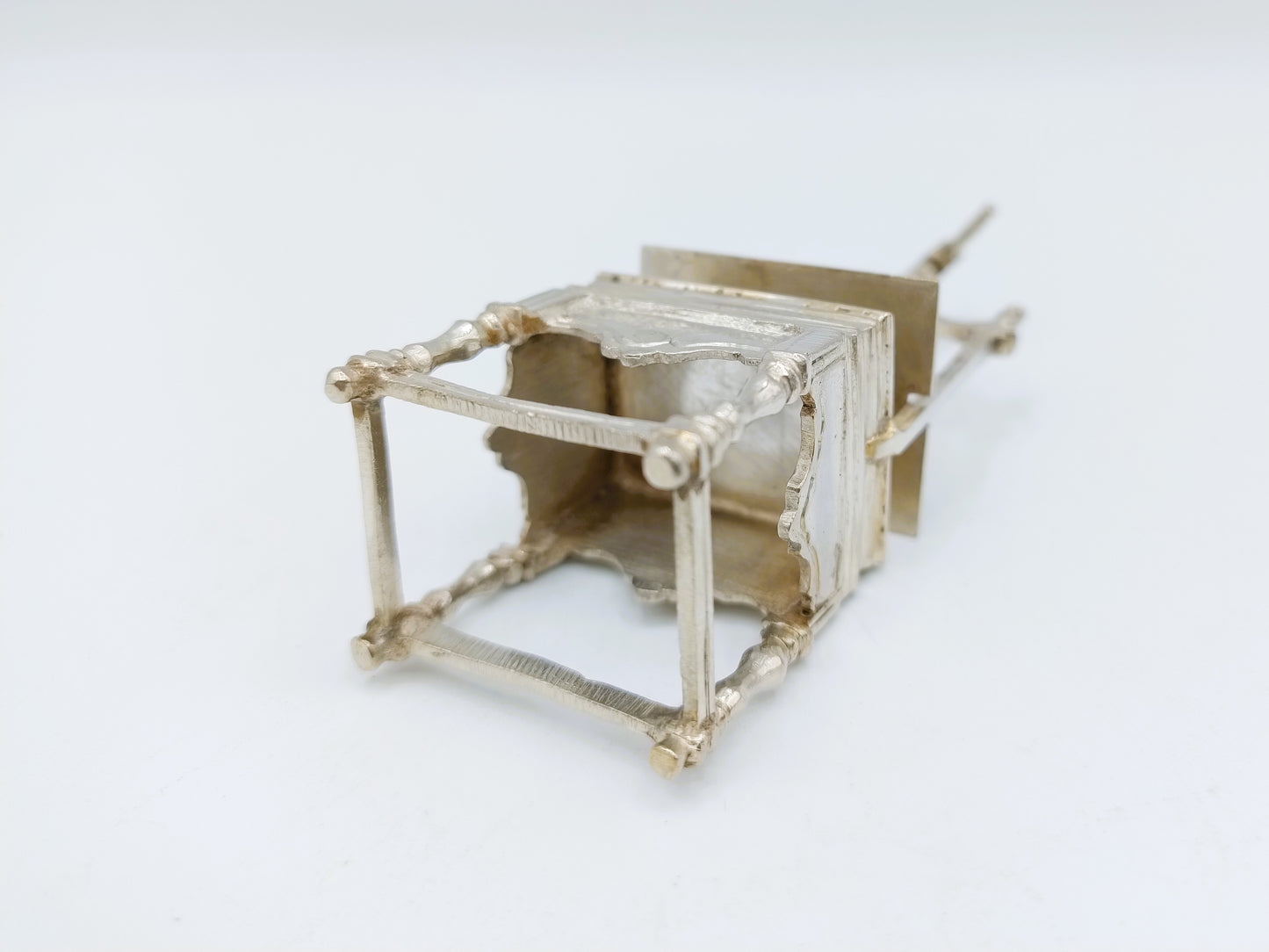 Zilveren miniatuur linnenpers, 19e eeuws
