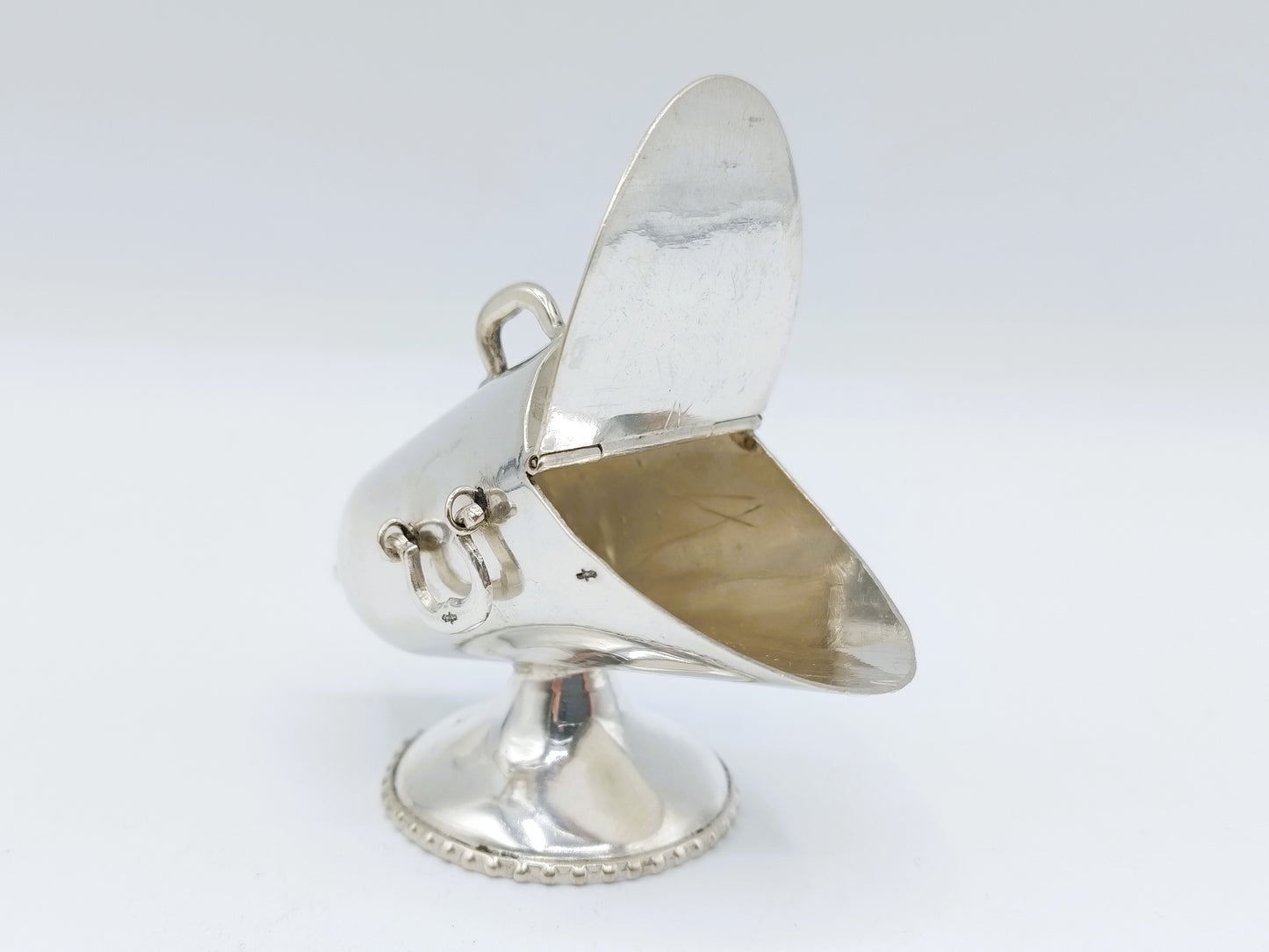 Zilveren miniatuur kolenbak, 20e eeuws