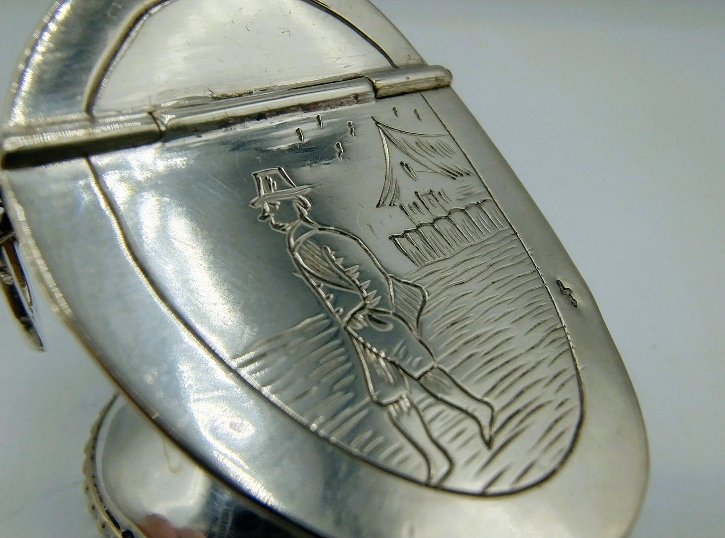 Zilveren miniatuur kolenbak, 20e eeuws