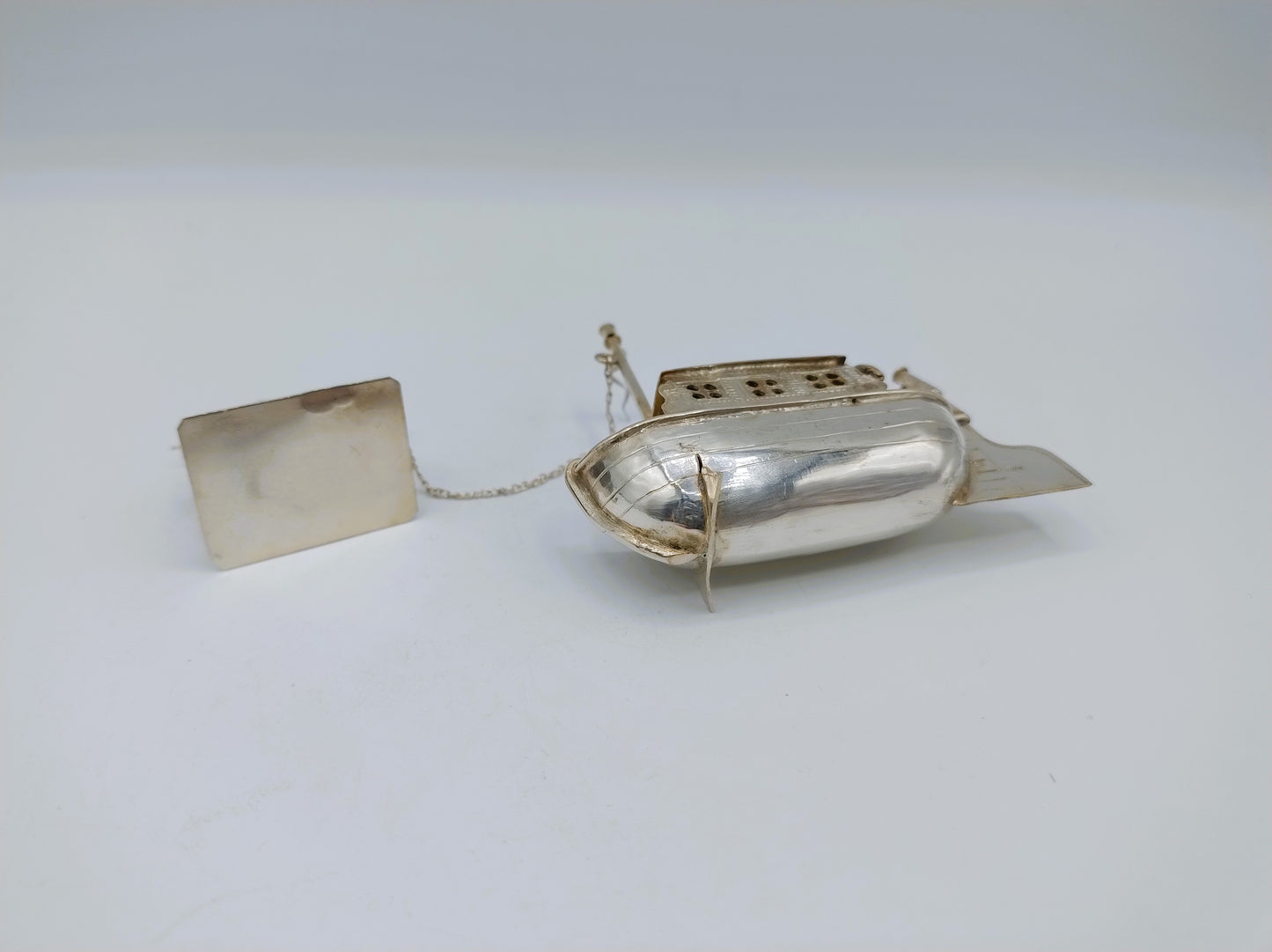 Zilveren miniatuur trekschuit met paard, B. Verhoogt, Hoorn, ca. 1930