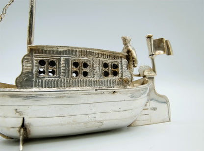 Zilveren miniatuur trekschuit met paard, B. Verhoogt, Hoorn, ca. 1930