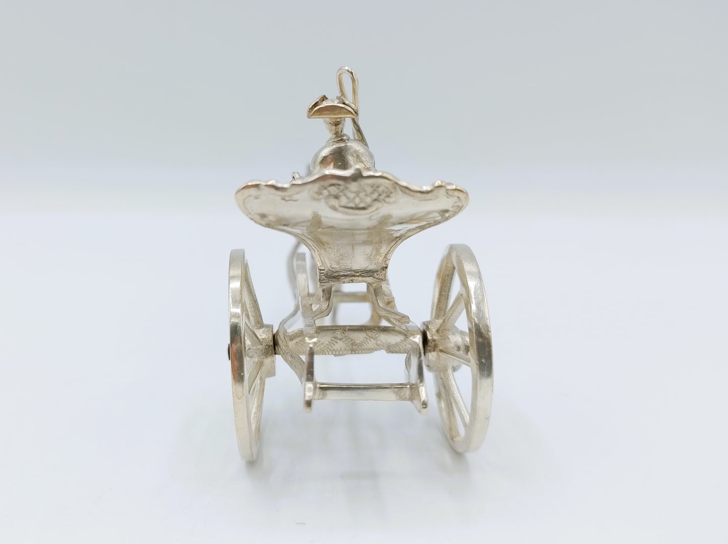 Zilveren miniatuur koets met paard, 19e eeuws