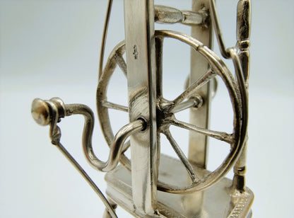 Zilveren miniatuur spinnewiel, 19e eeuws