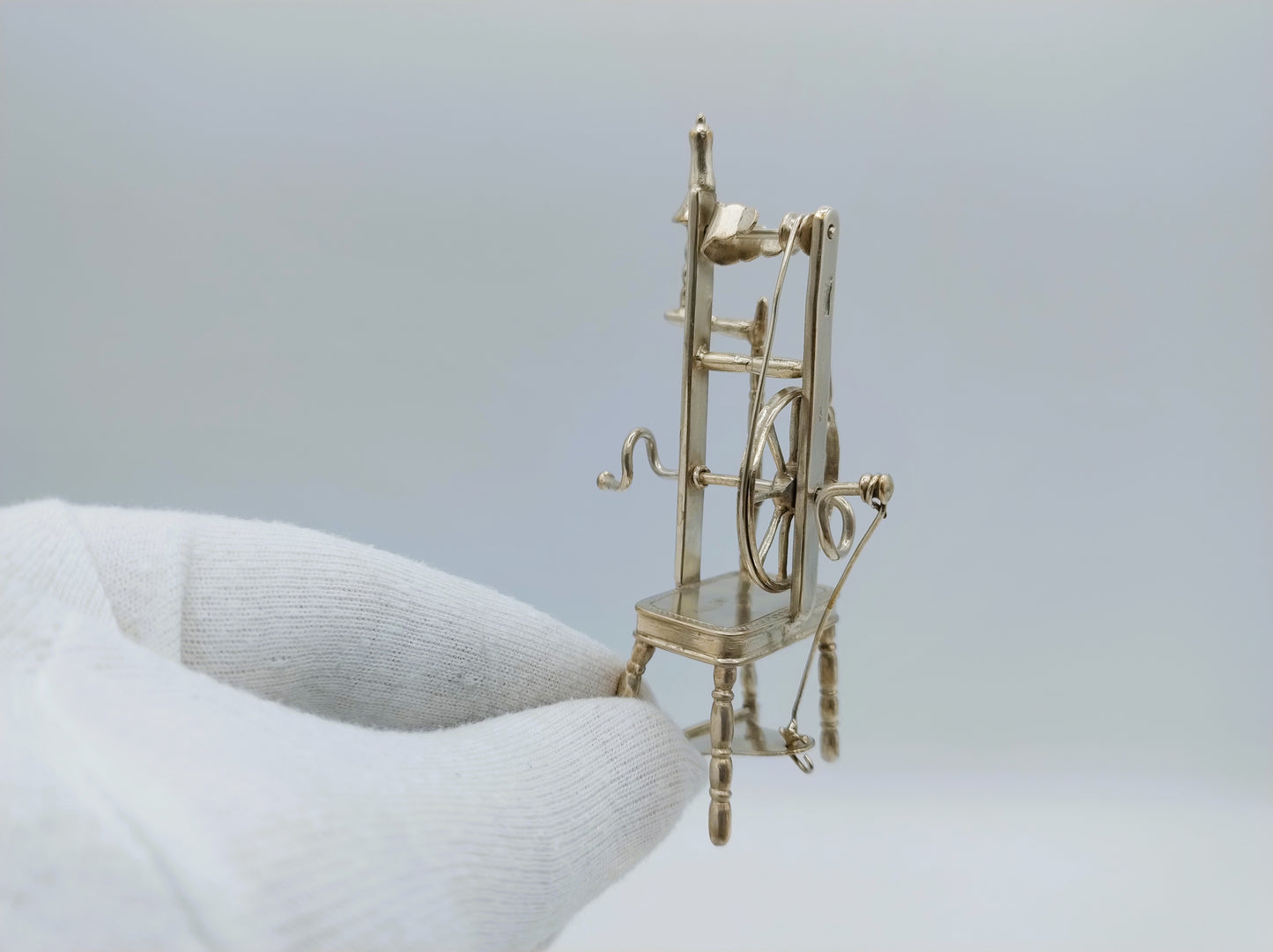 Zilveren miniatuur spinnewiel, 19e eeuws
