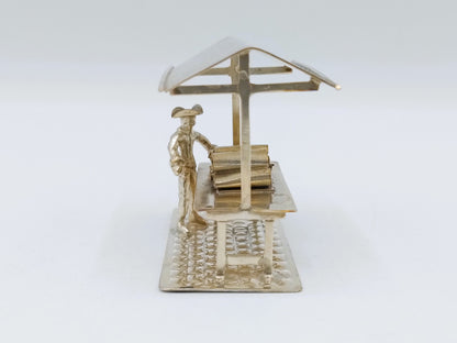Zilveren miniatuur stoffenkraam, 20e eeuws