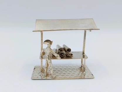Zilveren miniatuur stoffenkraam, 20e eeuws