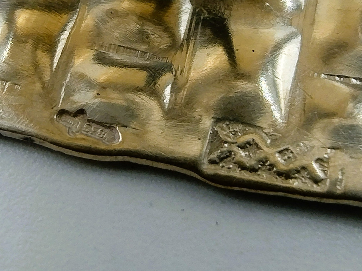 Zilveren miniatuur stoffenkraam, 20e eeuws