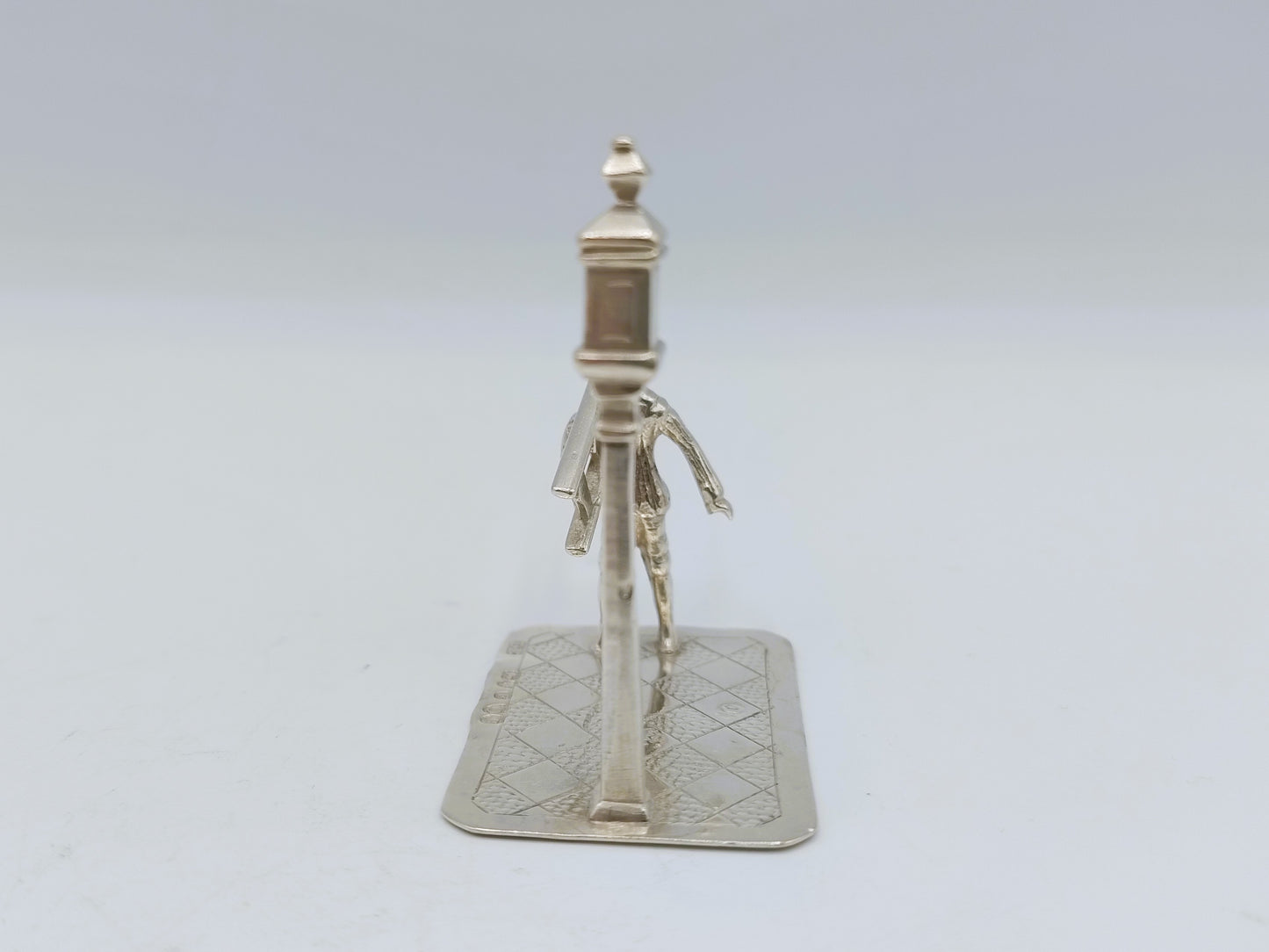 Zilveren miniatuur lantaarn opsteker, D.N. Bridge, Londen, 1889