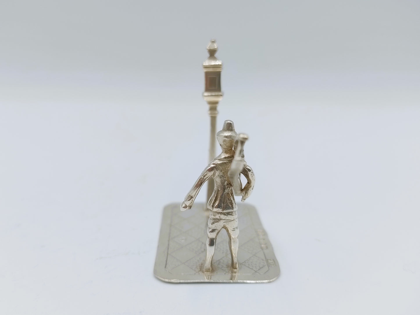 Zilveren miniatuur lantaarn opsteker, D.N. Bridge, Londen, 1889