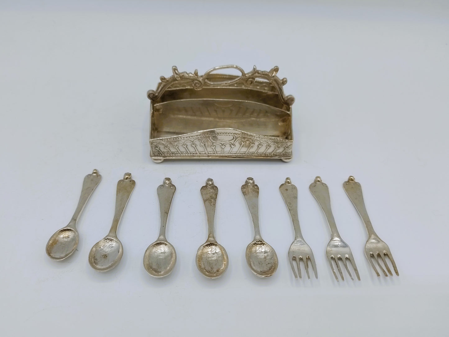 Zilveren miniatuur bestekdoos met lepels en vorken, Alkmaar,  1906