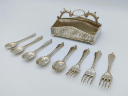 Zilveren miniatuur bestekdoos met lepels en vorken, Alkmaar,  1906