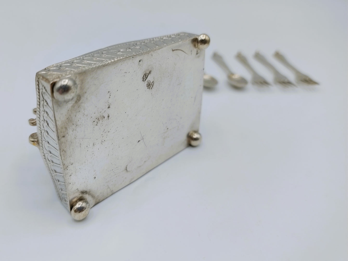 Zilveren miniatuur bestekdoos met lepels en vorken, Alkmaar,  1906