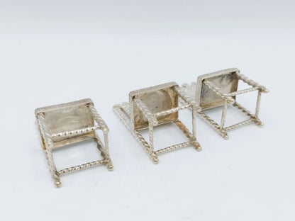 3 Zilveren miniatuur stoelen, 19e eeuws
