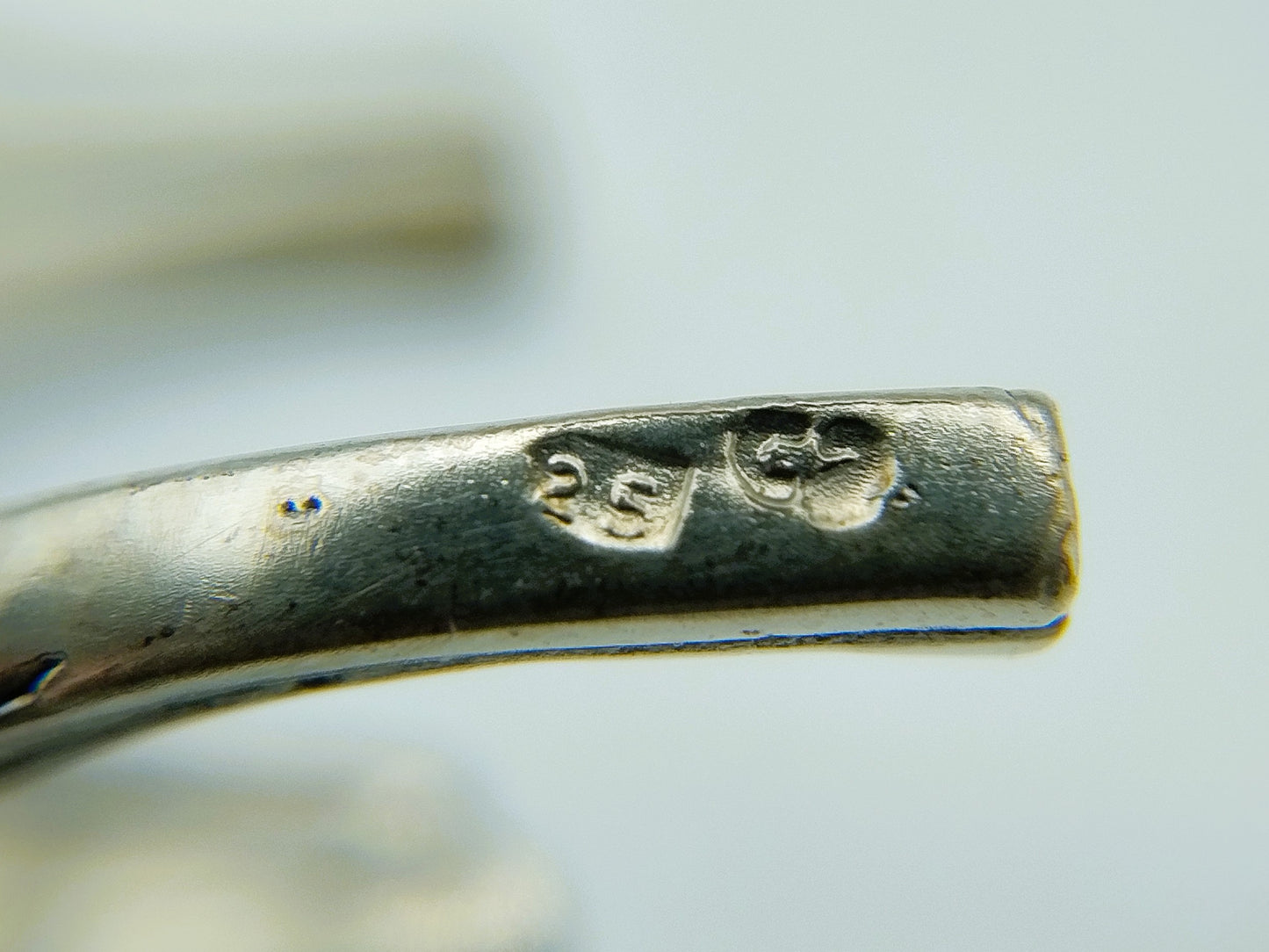 Zilveren miniatuur kapstok, 20e eeuws
