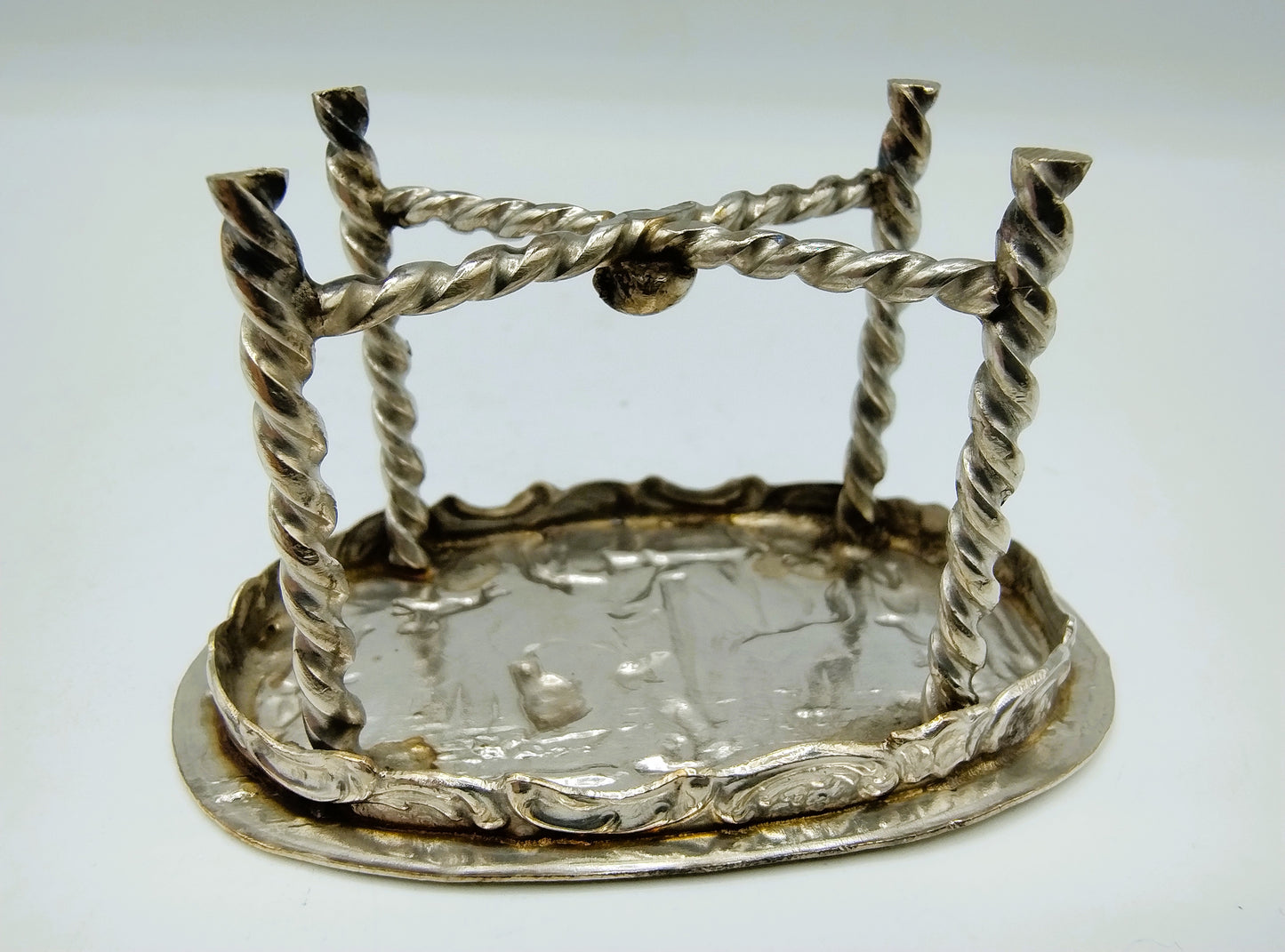 Zilveren miniatuur tafel, 19e eeuws