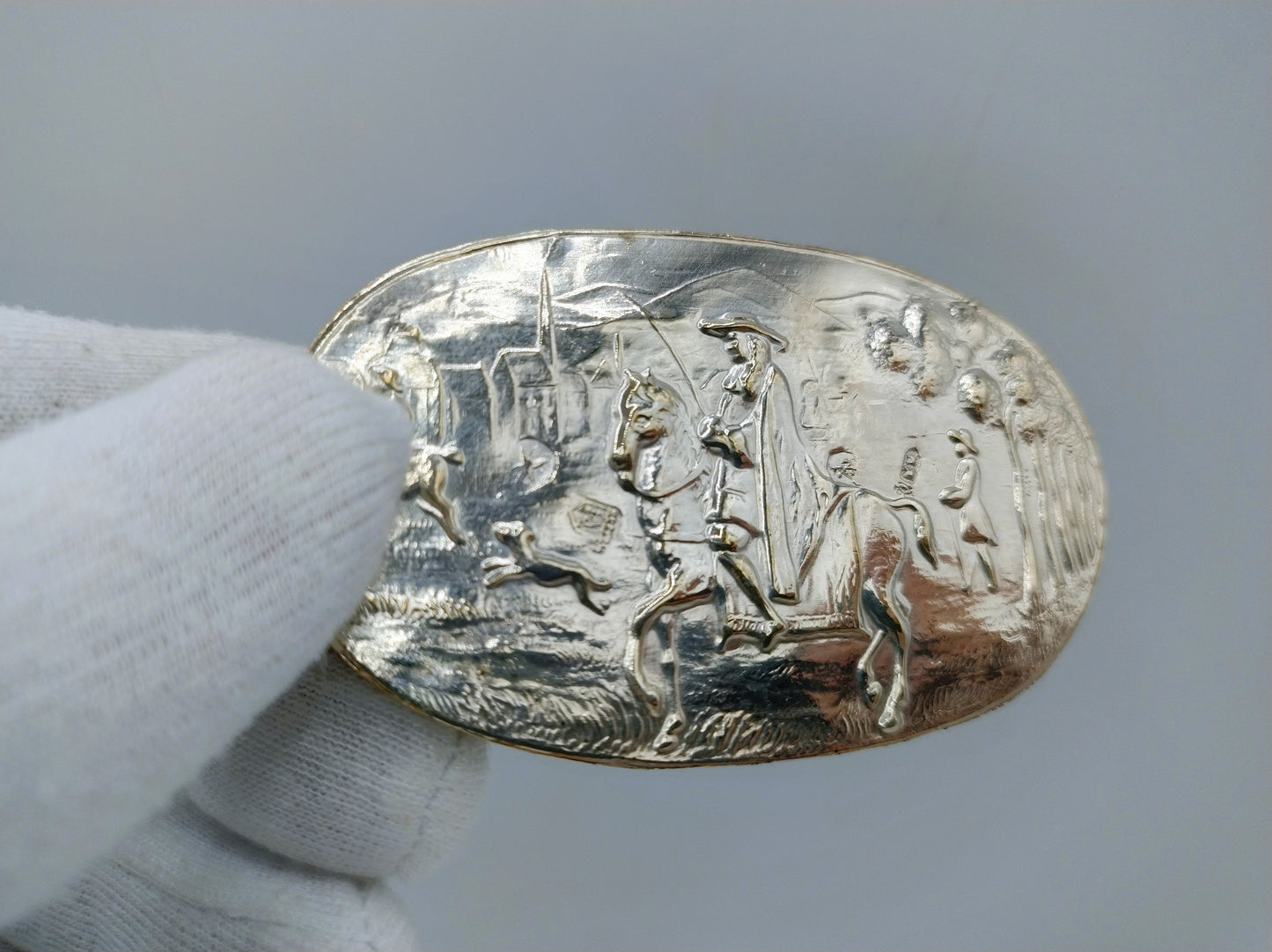 Zilveren miniatuur tafel, 19e eeuws