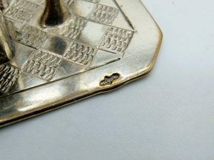 Zilveren miniatuur, smid met aambeeld, J. S. Zwanenburg, Sneek, 20e eeuws