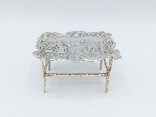 Zilveren miniatuur tafel, 19e eeuws