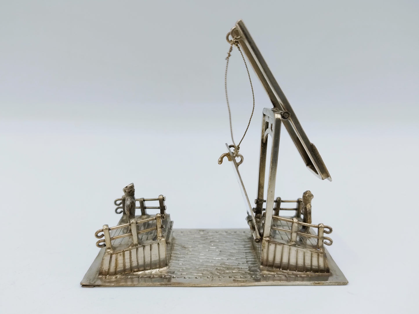 Zilveren miniatuur ophaalbrug, J. van Dijk, Hoorn, ca. 1920